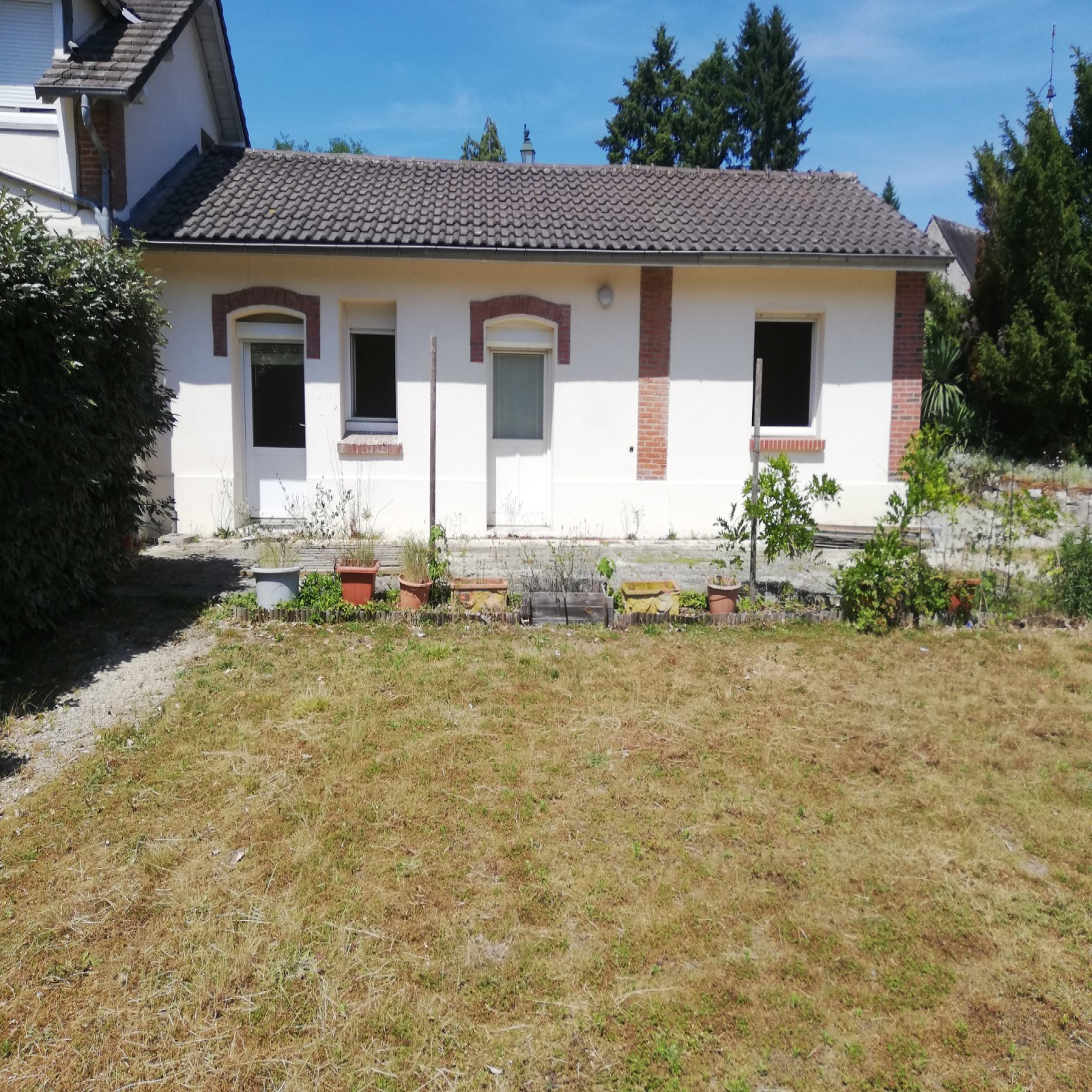 vente Entre Senlis et Chantilly maison avec jardin et 1 chambre à