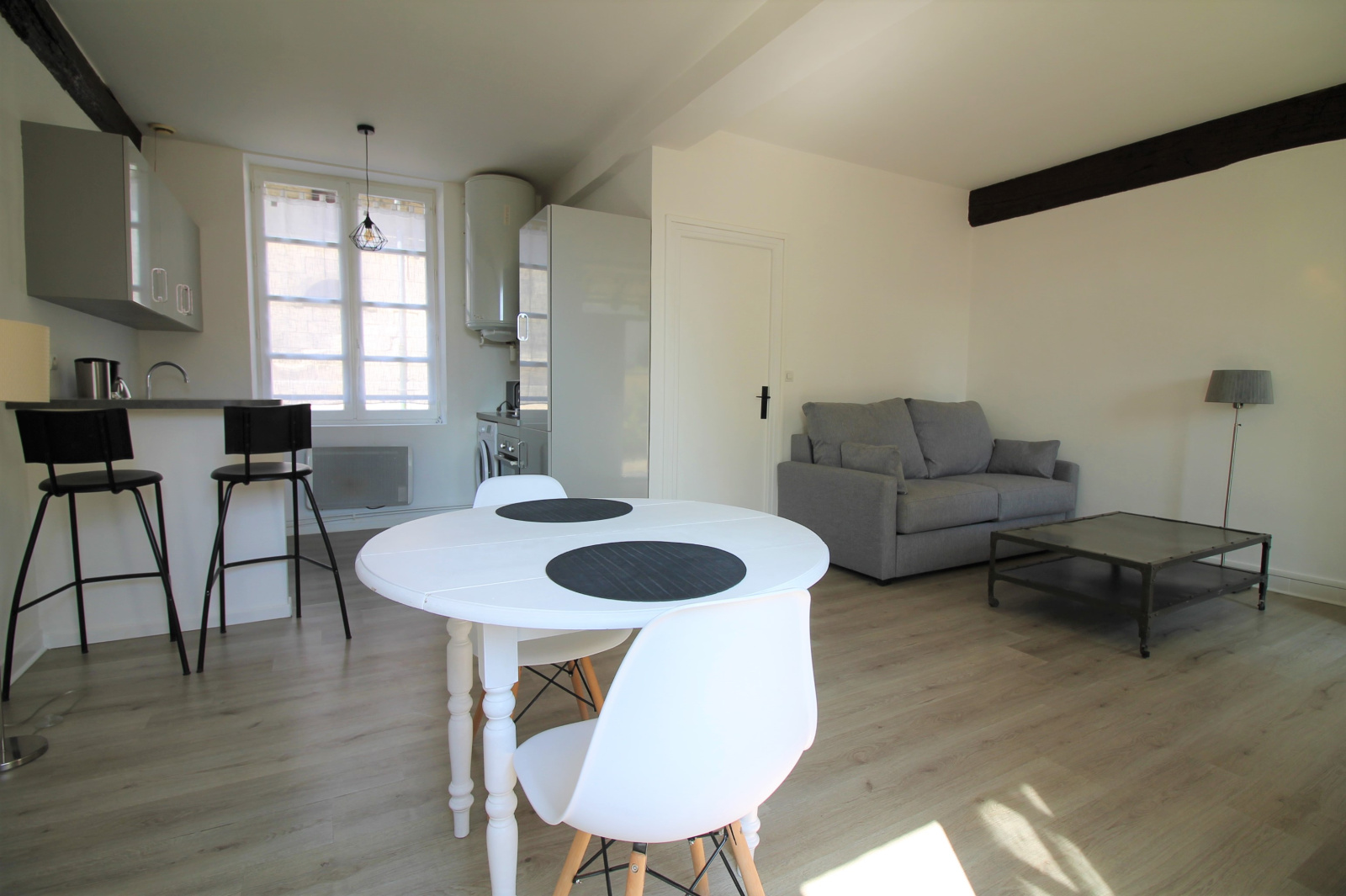 Image_1, Studio, Senlis, ref :V1040005951